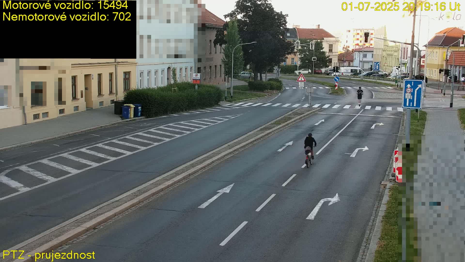 Kroměříž, Husovo & Kotojedska Náměstí Square /ul. 1.Máje (1 May Street) Junction Live Cam - Kromeriz, Zlin, Czechia