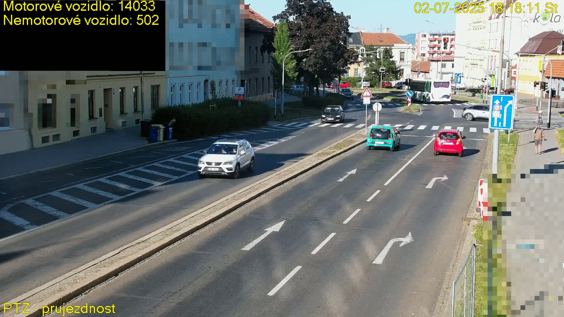 Kroměříž, Husovo & Kotojedska Náměstí Square /ul. 1.Máje (1 May Street) Junction Live Cam - Kromeriz, Zlin, Czechia