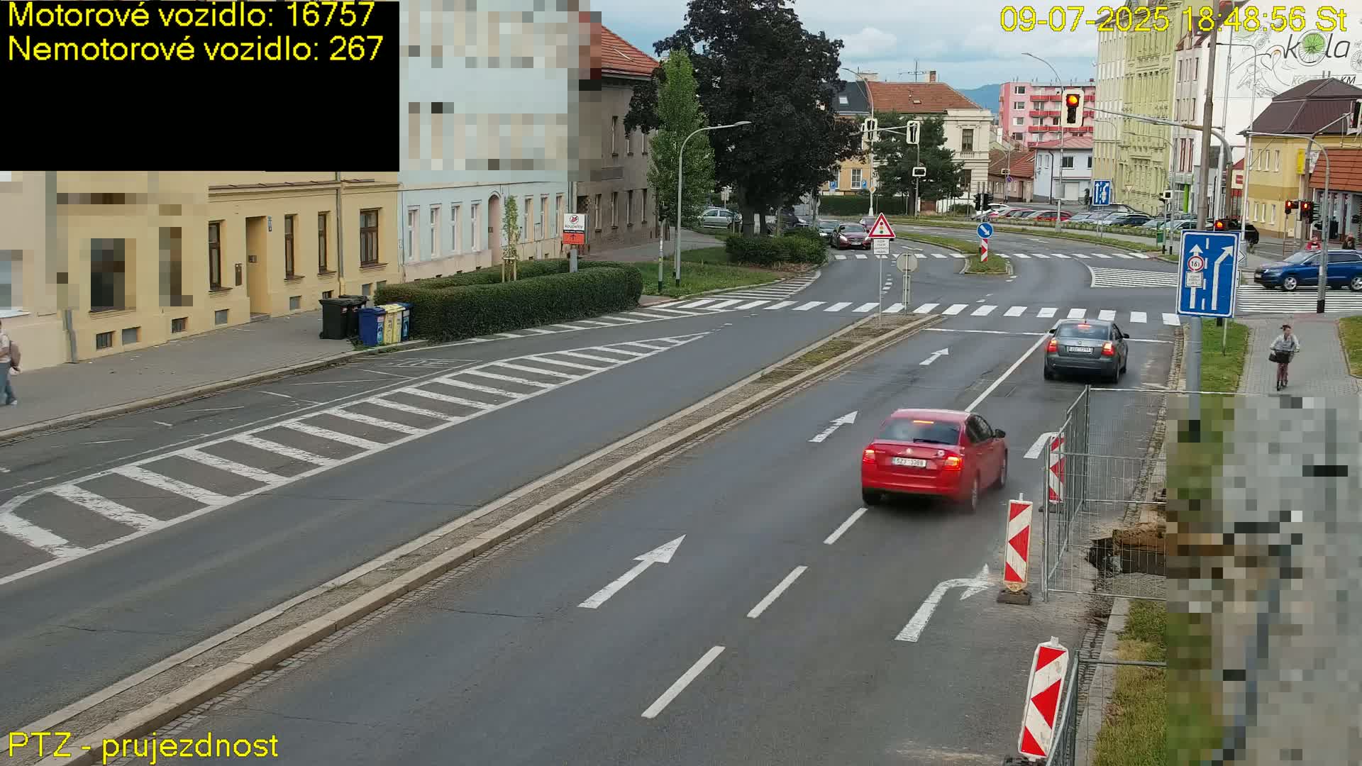Kroměříž, Husovo & Kotojedska Náměstí Square /ul. 1.Máje (1 May Street) Junction Live Cam - Kromeriz, Zlin, Czechia