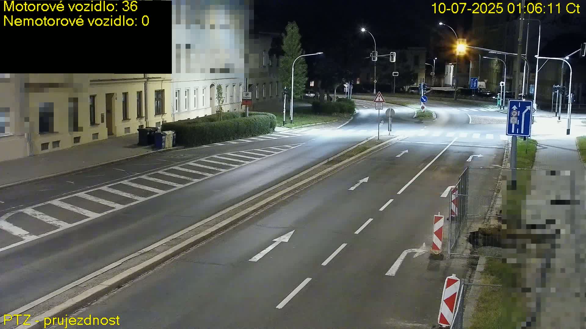 Kroměříž, Husovo & Kotojedska Náměstí Square /ul. 1.Máje (1 May Street) Junction Live Cam - Kromeriz, Zlin, Czechia