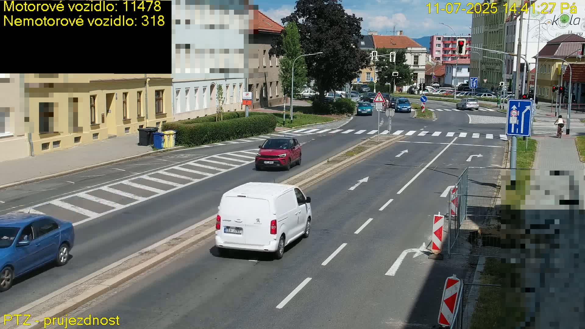 Kroměříž, Husovo & Kotojedska Náměstí Square /ul. 1.Máje (1 May Street) Junction Live Cam - Kromeriz, Zlin, Czechia