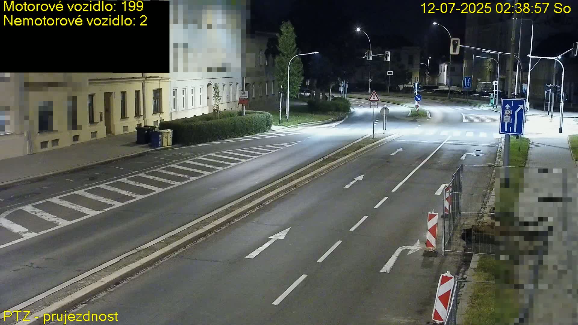 Kroměříž, Husovo & Kotojedska Náměstí Square /ul. 1.Máje (1 May Street) Junction Live Cam - Kromeriz, Zlin, Czechia