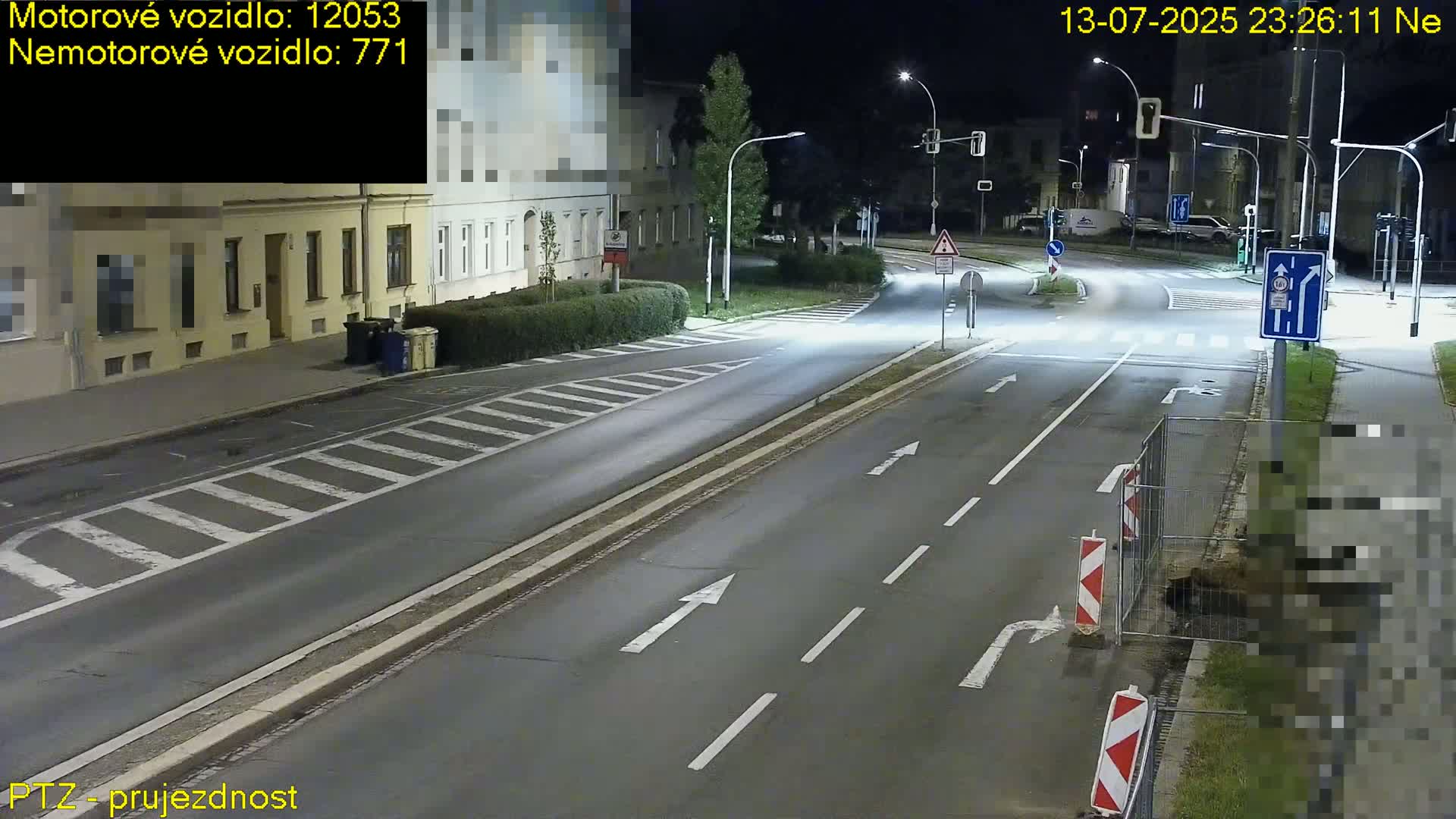 Kroměříž, Husovo & Kotojedska Náměstí Square /ul. 1.Máje (1 May Street) Junction Live Cam - Kromeriz, Zlin, Czechia