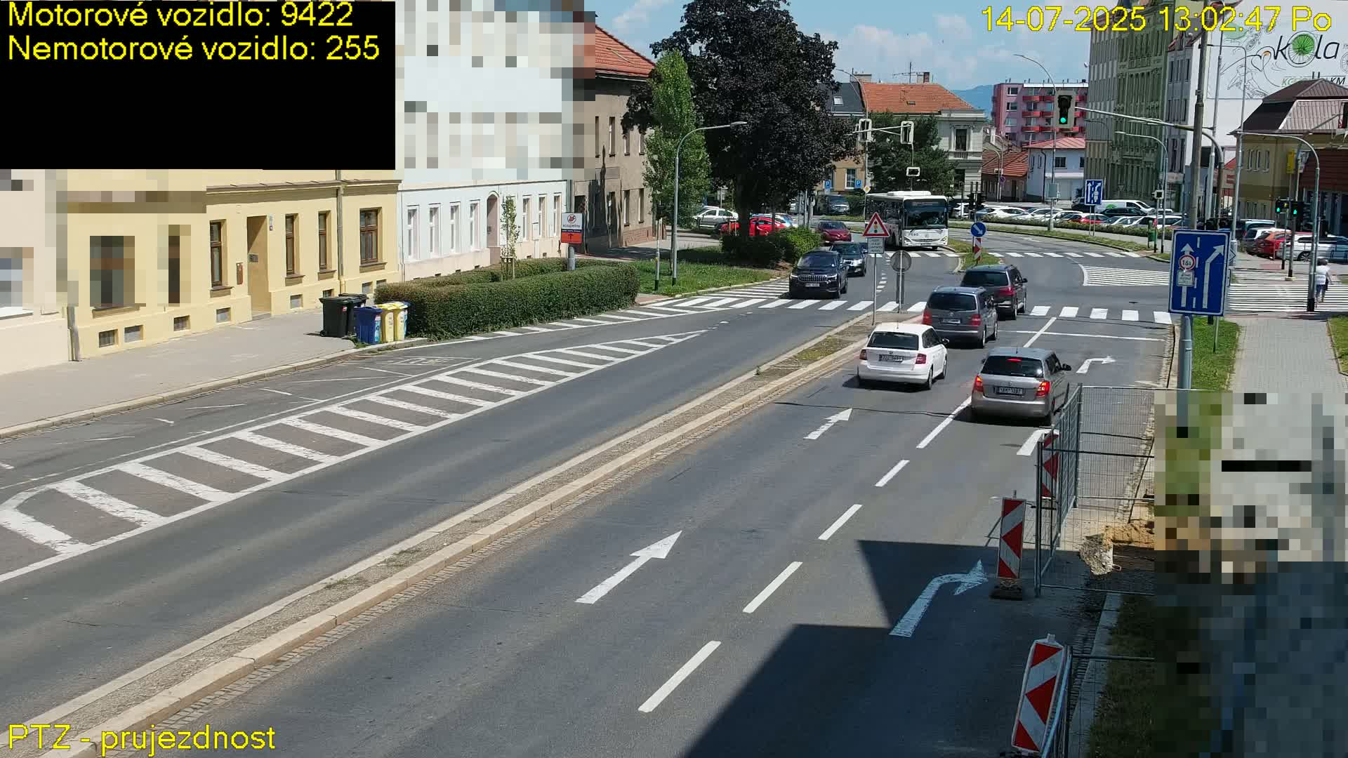 Kroměříž, Husovo & Kotojedska Náměstí Square /ul. 1.Máje (1 May Street) Junction Live Cam - Kromeriz, Zlin, Czechia