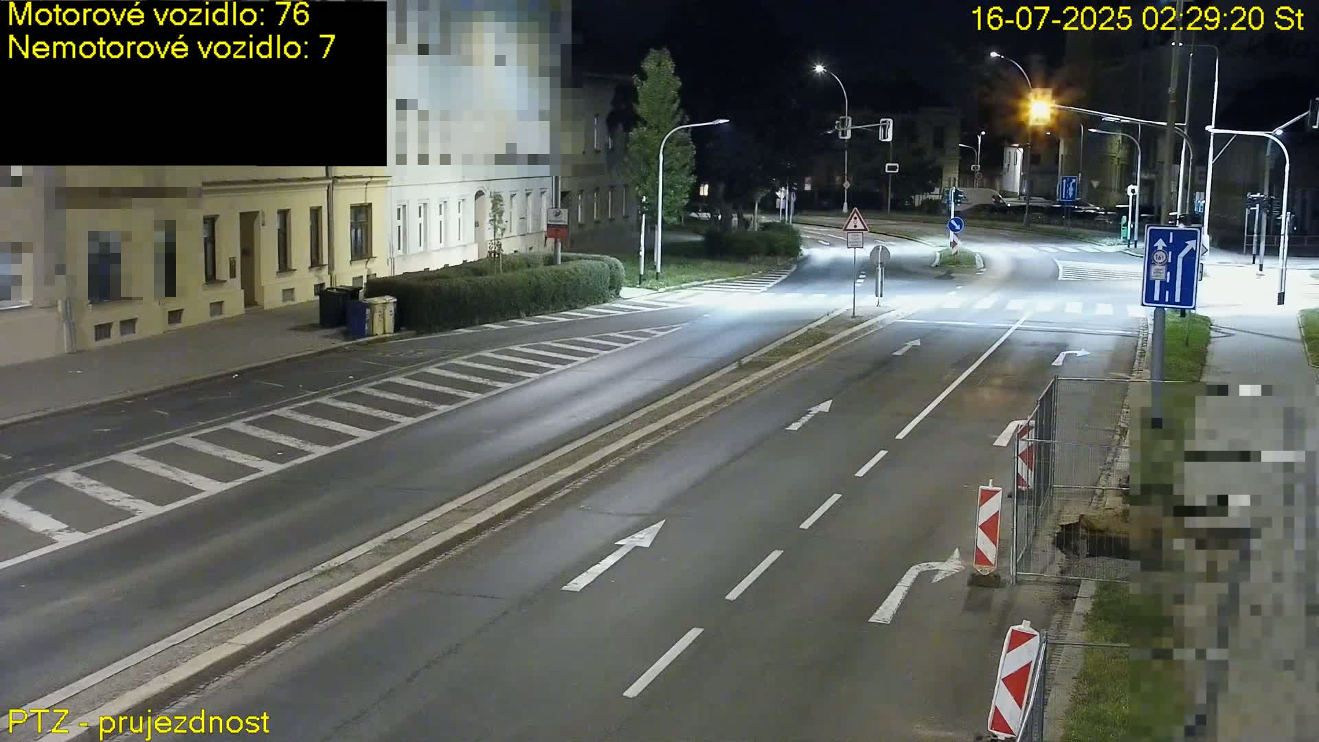 Kroměříž, Husovo & Kotojedska Náměstí Square /ul. 1.Máje (1 May Street) Junction Live Cam - Kromeriz, Zlin, Czechia