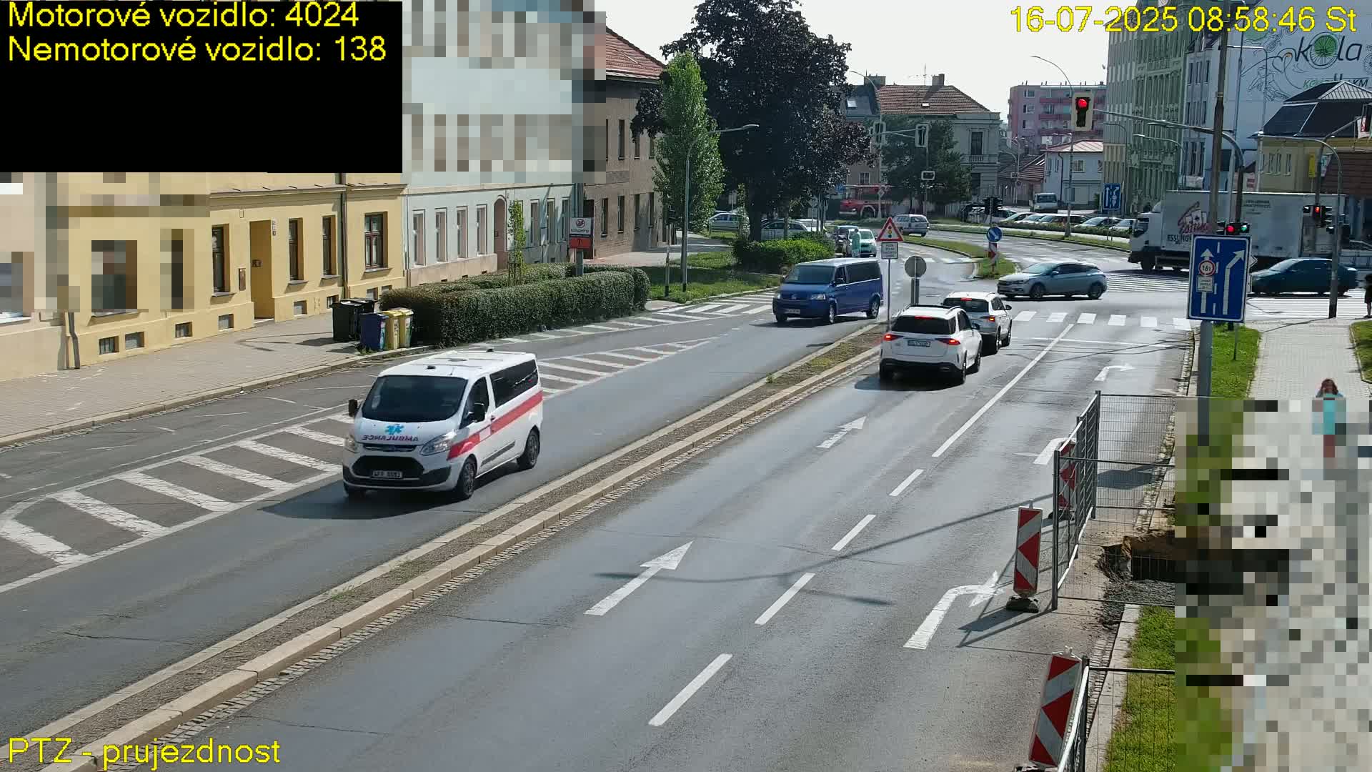 Kroměříž, Husovo & Kotojedska Náměstí Square /ul. 1.Máje (1 May Street) Junction Live Cam - Kromeriz, Zlin, Czechia