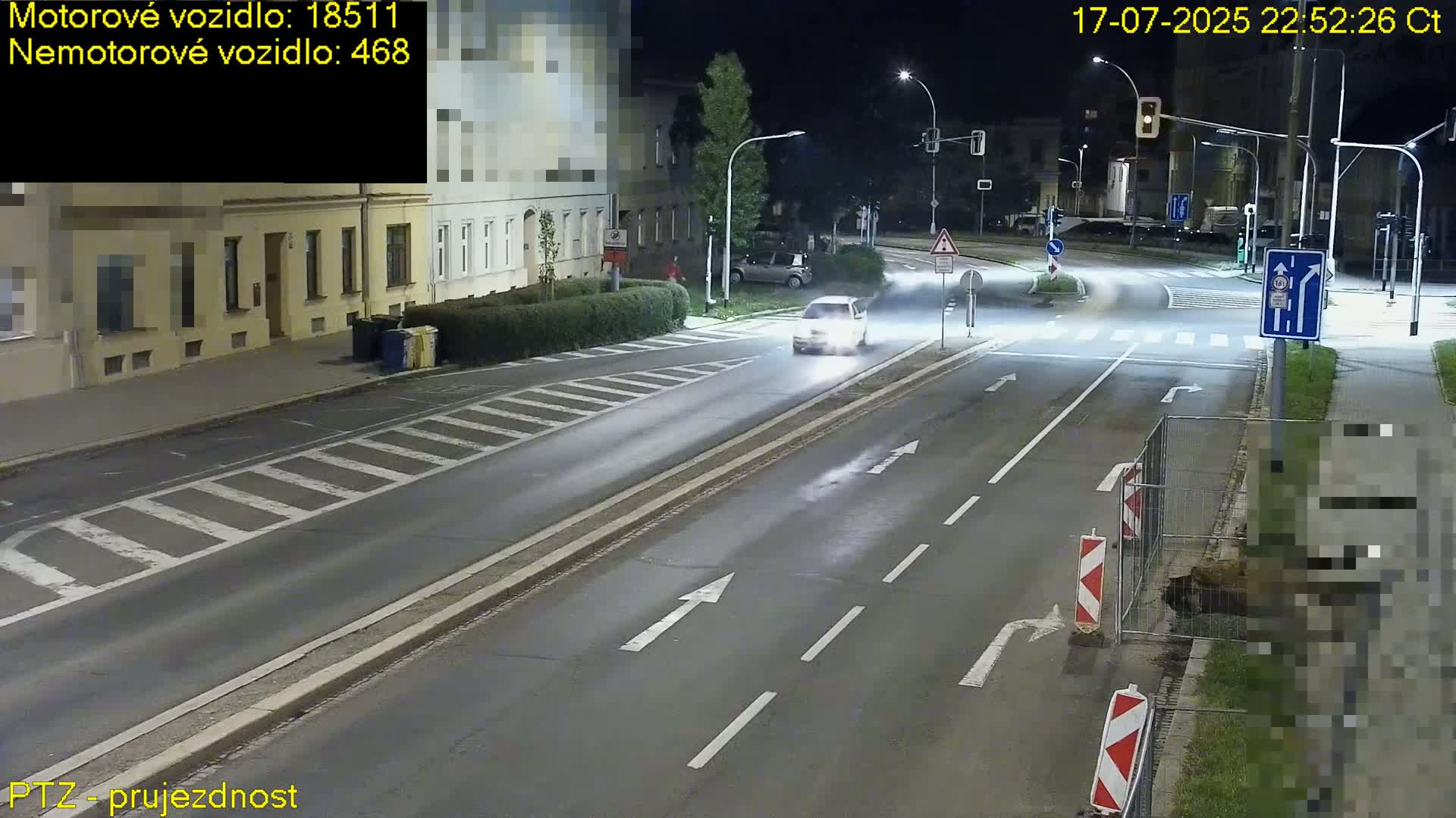 Kroměříž, Husovo & Kotojedska Náměstí Square /ul. 1.Máje (1 May Street) Junction Live Cam - Kromeriz, Zlin, Czechia