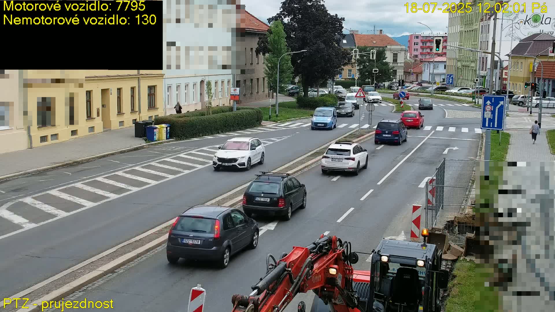 Kroměříž, Husovo & Kotojedska Náměstí Square /ul. 1.Máje (1 May Street) Junction Live Cam - Kromeriz, Zlin, Czechia
