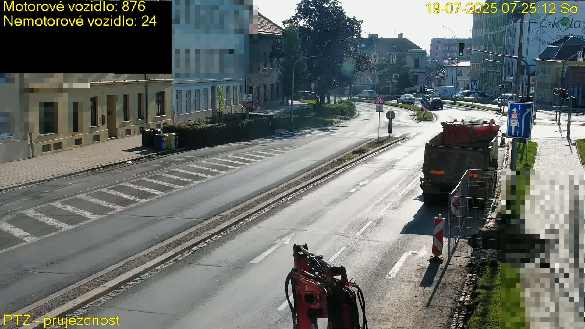 Kroměříž, Husovo & Kotojedska Náměstí Square /ul. 1.Máje (1 May Street) Junction Live Cam - Kromeriz, Zlin, Czechia