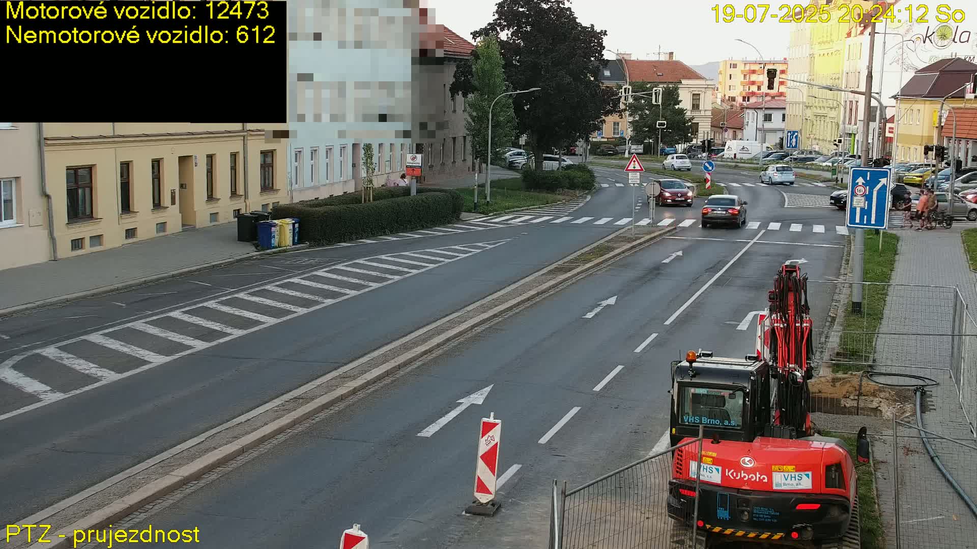 Kroměříž, Husovo & Kotojedska Náměstí Square /ul. 1.Máje (1 May Street) Junction Live Cam - Kromeriz, Zlin, Czechia