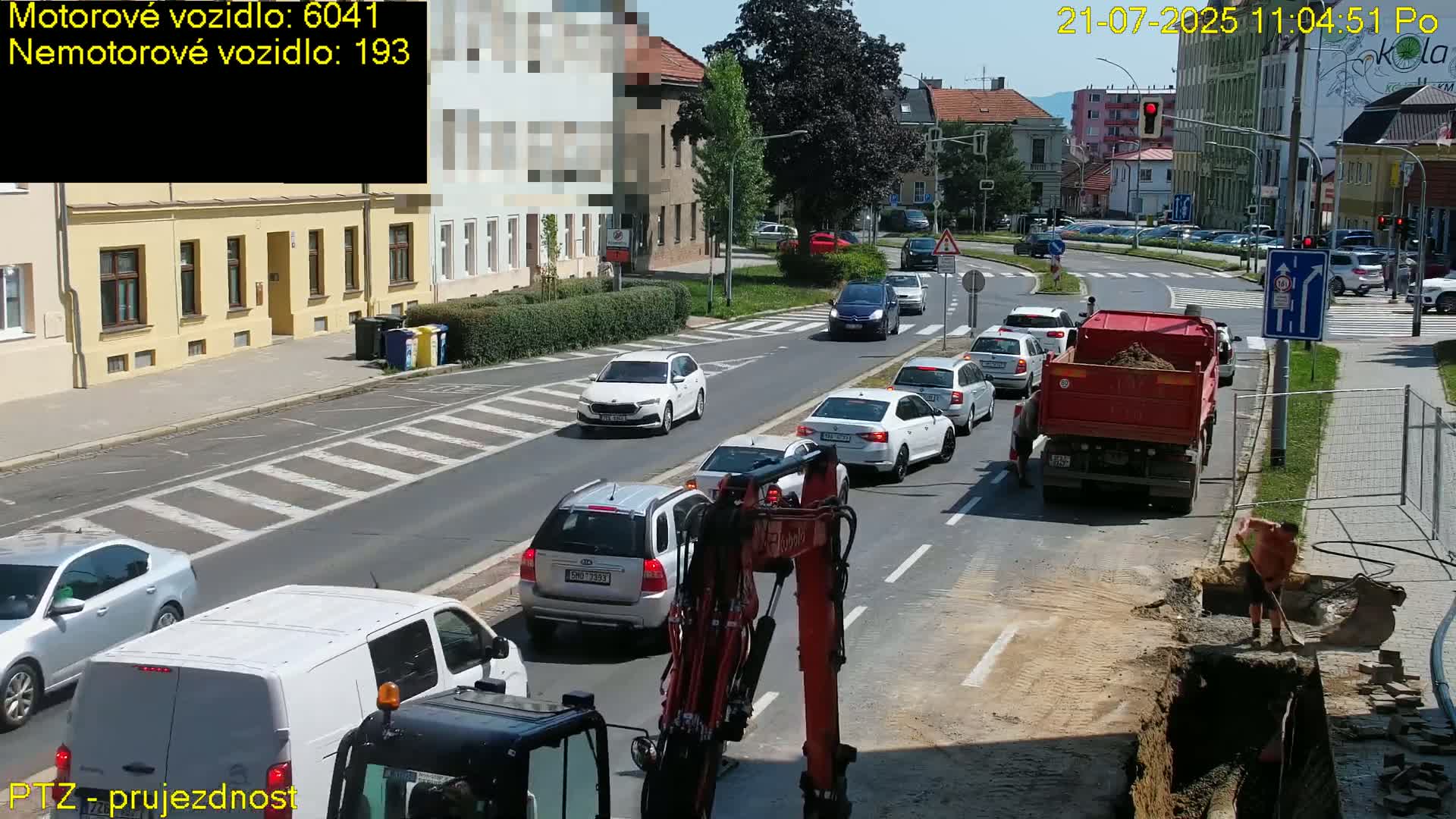 Kroměříž, Husovo & Kotojedska Náměstí Square /ul. 1.Máje (1 May Street) Junction Live Cam - Kromeriz, Zlin, Czechia
