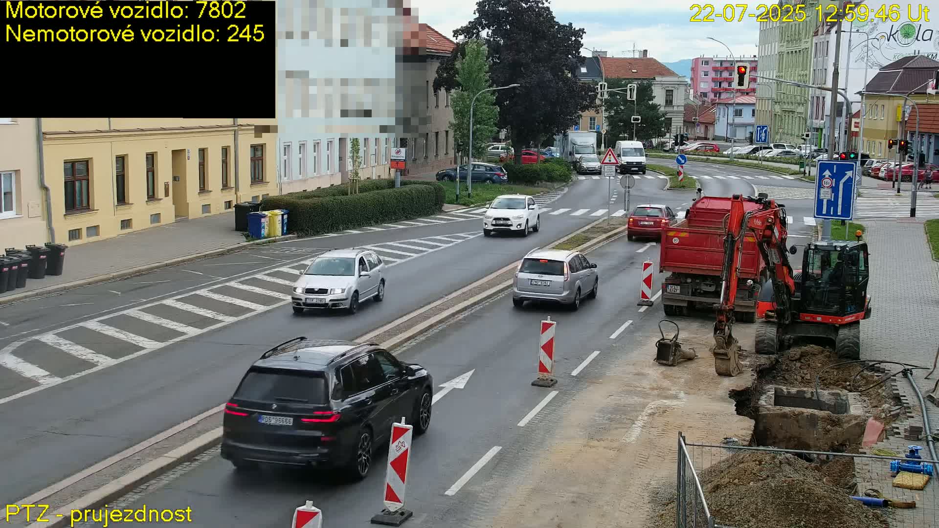 Kroměříž, Husovo & Kotojedska Náměstí Square /ul. 1.Máje (1 May Street) Junction Live Cam - Kromeriz, Zlin, Czechia