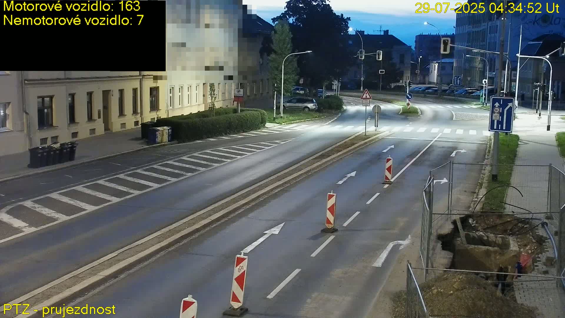 Kroměříž, Husovo & Kotojedska Náměstí Square /ul. 1.Máje (1 May Street) Junction Live Cam - Kromeriz, Zlin, Czechia