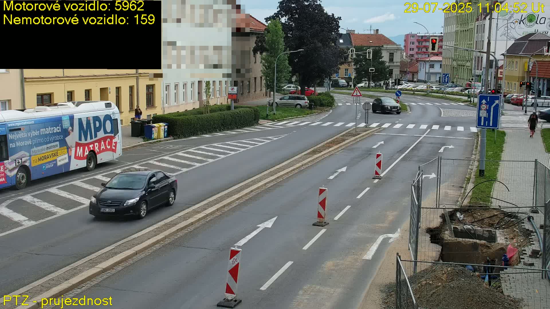 Kroměříž, Husovo & Kotojedska Náměstí Square /ul. 1.Máje (1 May Street) Junction Live Cam - Kromeriz, Zlin, Czechia