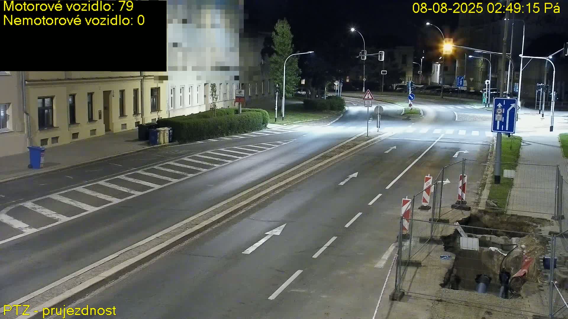 Kroměříž, Husovo & Kotojedska Náměstí Square /ul. 1.Máje (1 May Street) Junction Live Cam - Kromeriz, Zlin, Czechia