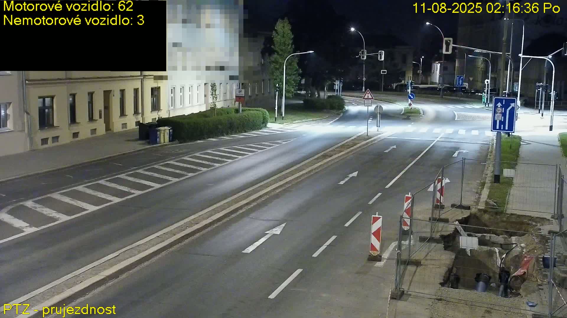 Kroměříž, Husovo & Kotojedska Náměstí Square /ul. 1.Máje (1 May Street) Junction Live Cam - Kromeriz, Zlin, Czechia