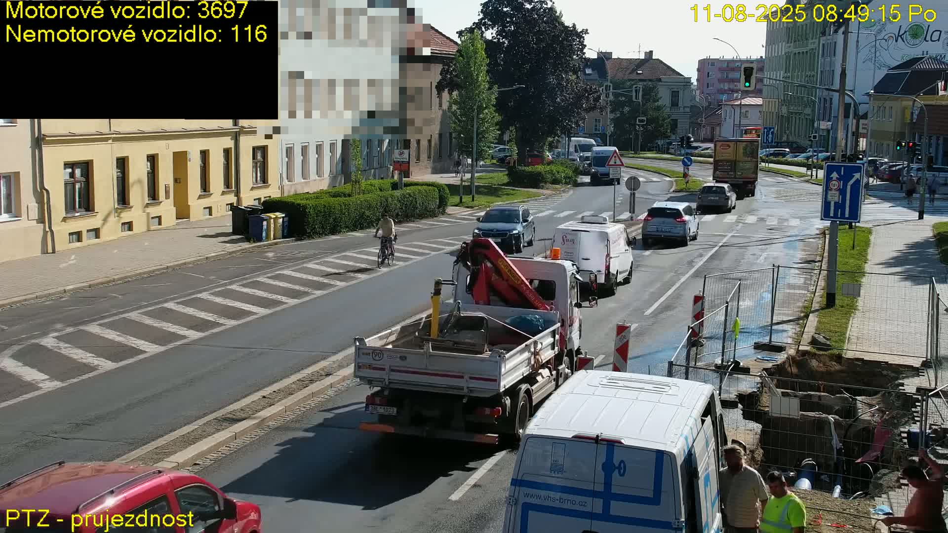 Kroměříž, Husovo & Kotojedska Náměstí Square /ul. 1.Máje (1 May Street) Junction Live Cam - Kromeriz, Zlin, Czechia