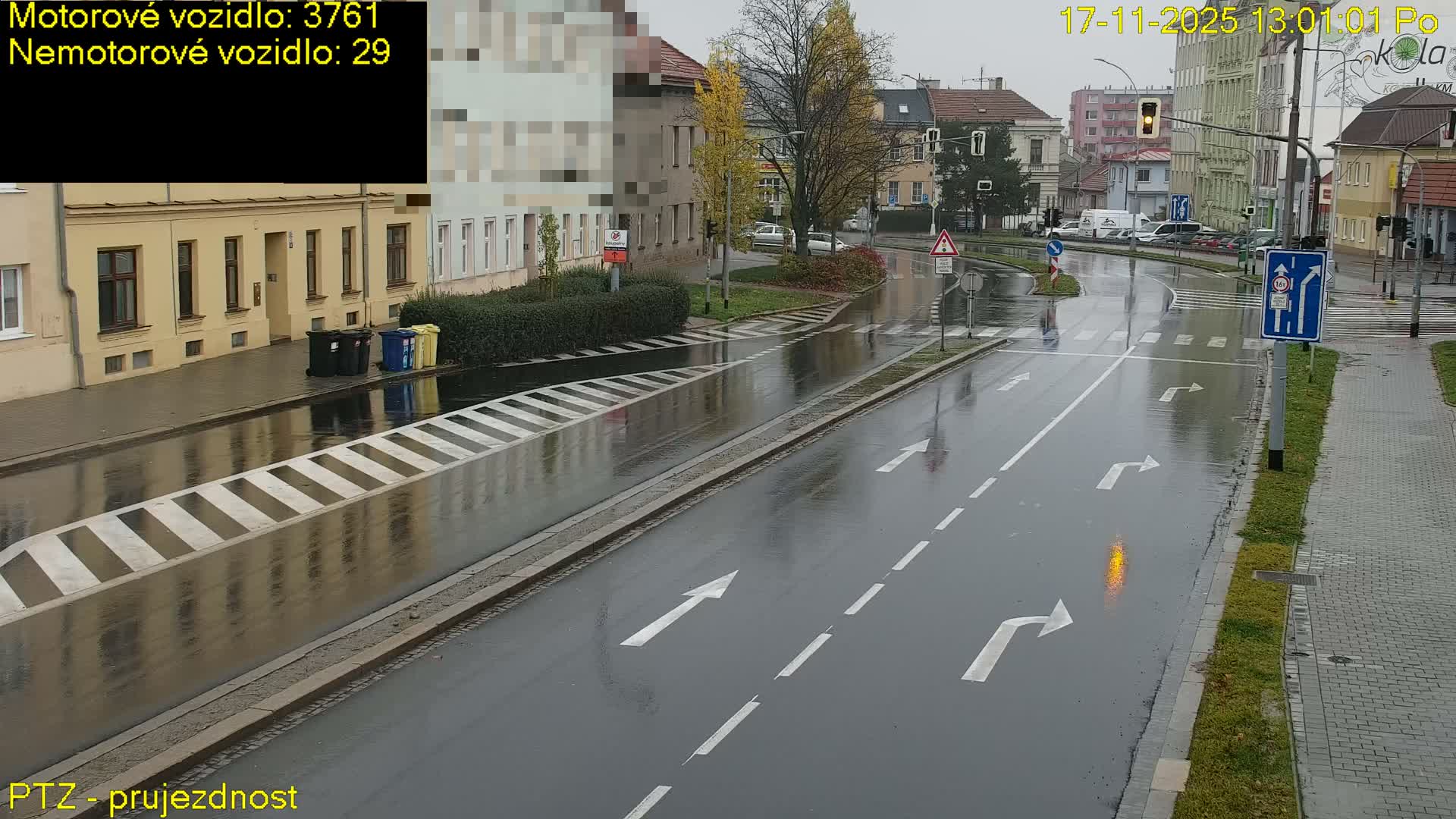 Kroměříž, Husovo & Kotojedska Náměstí Square /ul. 1.Máje (1 May Street) Junction Live Cam - Kromeriz, Zlin, Czechia