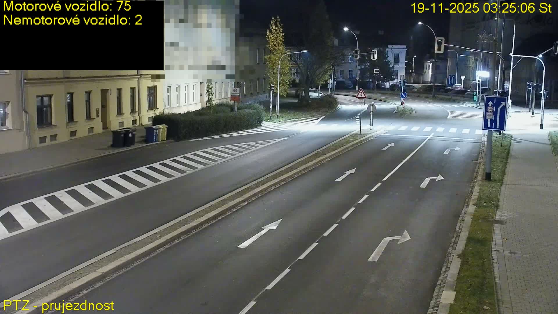 Kroměříž, Husovo & Kotojedska Náměstí Square /ul. 1.Máje (1 May Street) Junction Live Cam - Kromeriz, Zlin, Czechia