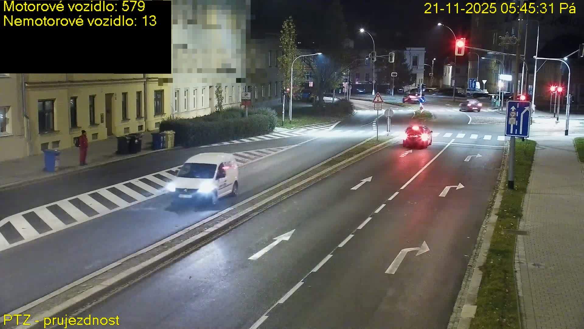 Kroměříž, Husovo & Kotojedska Náměstí Square /ul. 1.Máje (1 May Street) Junction Live Cam - Kromeriz, Zlin, Czechia