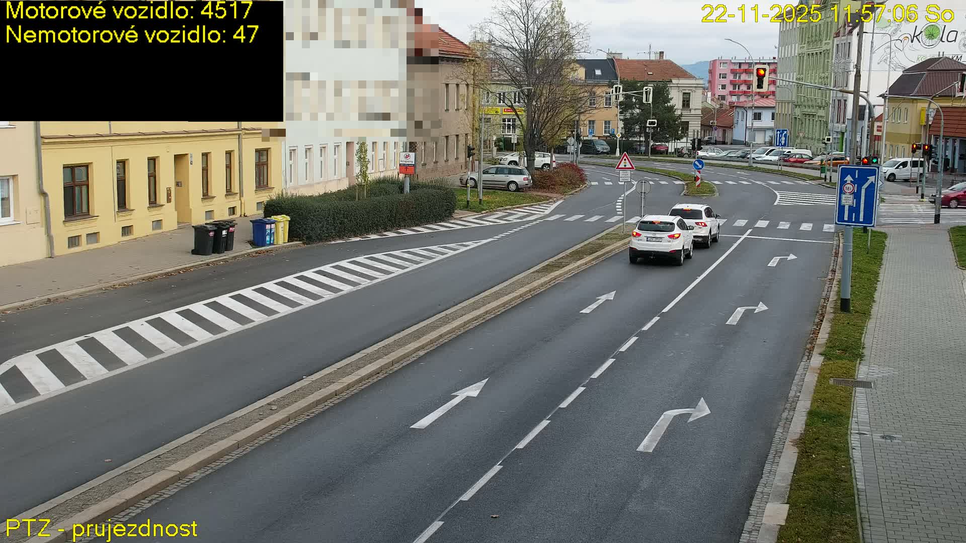 Kroměříž, Husovo & Kotojedska Náměstí Square /ul. 1.Máje (1 May Street) Junction Live Cam - Kromeriz, Zlin, Czechia