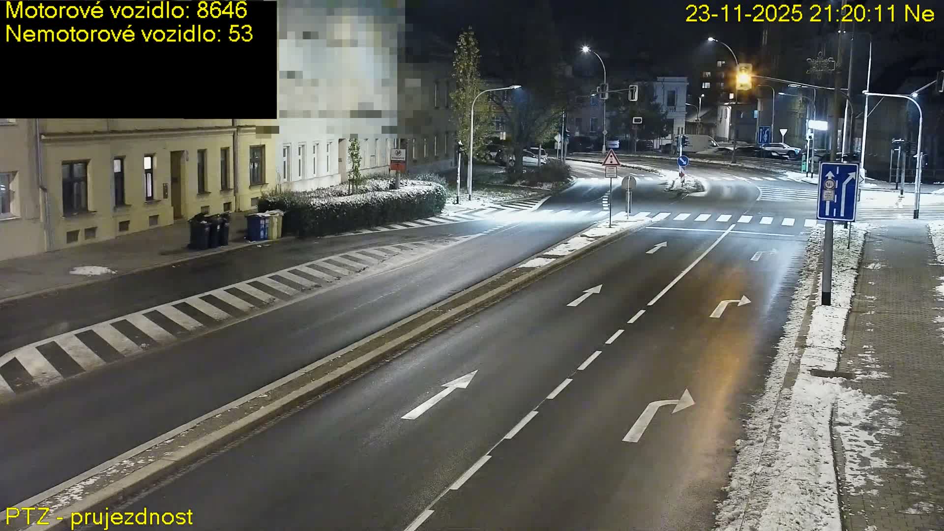 Kroměříž, Husovo & Kotojedska Náměstí Square /ul. 1.Máje (1 May Street) Junction Live Cam - Kromeriz, Zlin, Czechia