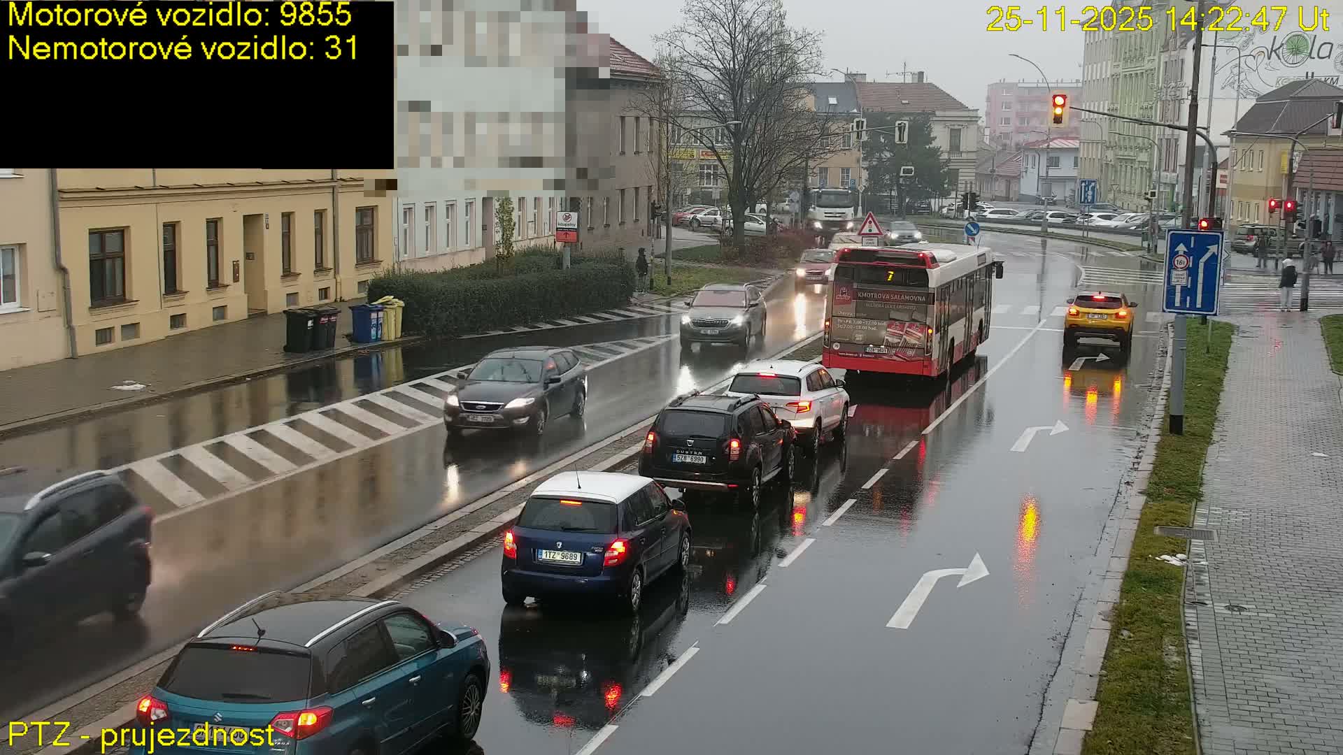 Kroměříž, Husovo & Kotojedska Náměstí Square /ul. 1.Máje (1 May Street) Junction Live Cam - Kromeriz, Zlin, Czechia