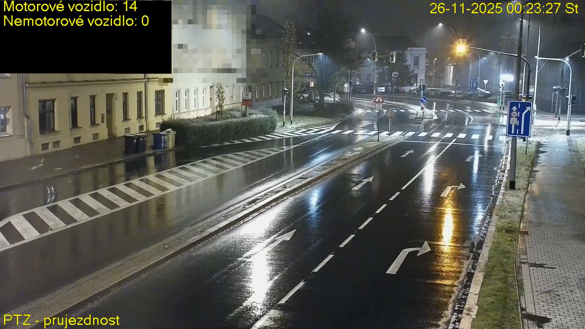 Kroměříž, Husovo & Kotojedska Náměstí Square /ul. 1.Máje (1 May Street) Junction Live Cam - Kromeriz, Zlin, Czechia
