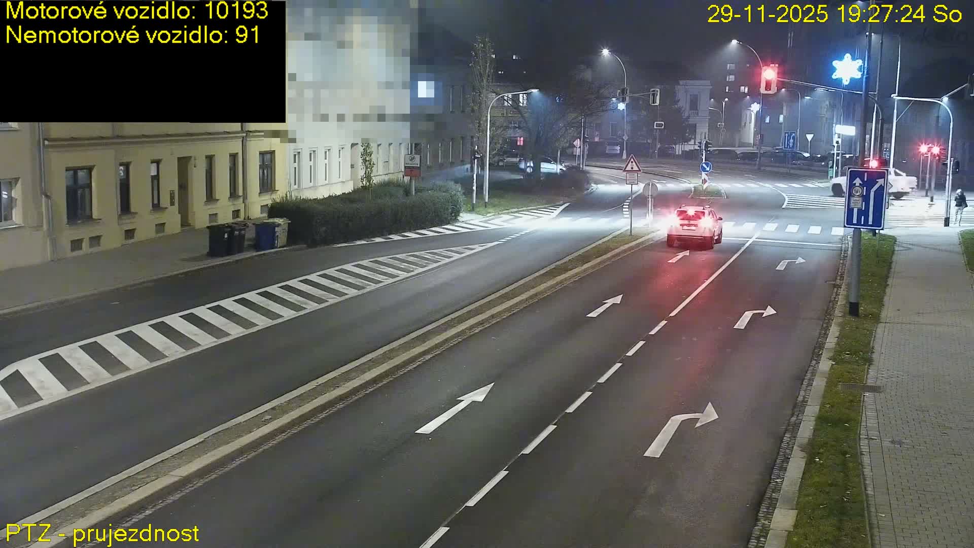 Kroměříž, Husovo & Kotojedska Náměstí Square /ul. 1.Máje (1 May Street) Junction Live Cam - Kromeriz, Zlin, Czechia