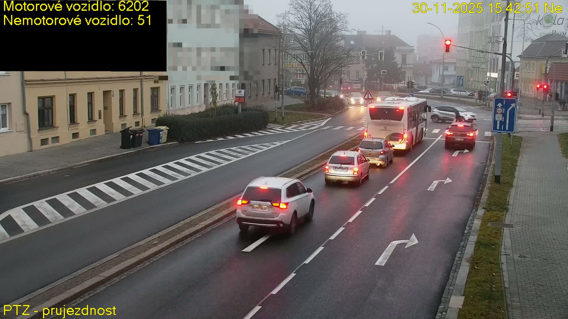 Kroměříž, Husovo & Kotojedska Náměstí Square /ul. 1.Máje (1 May Street) Junction Live Cam - Kromeriz, Zlin, Czechia