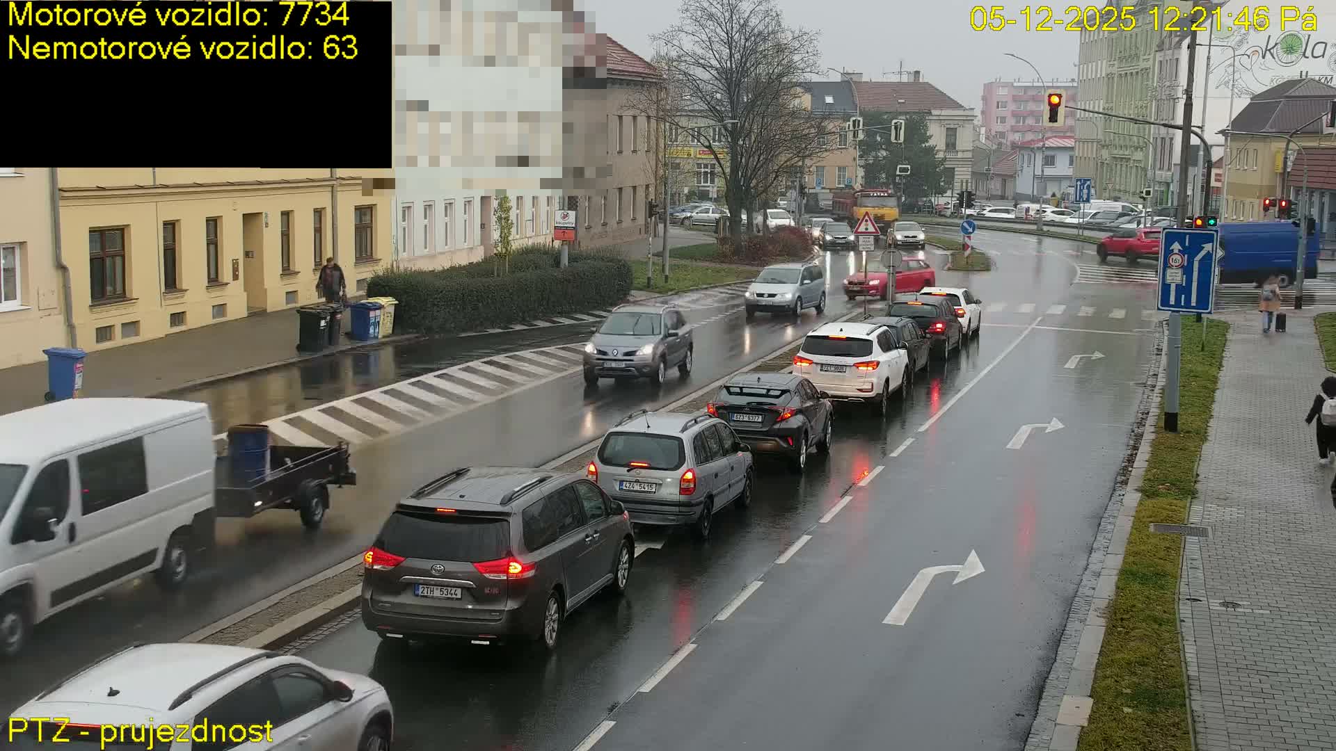 Kroměříž, Husovo & Kotojedska Náměstí Square /ul. 1.Máje (1 May Street) Junction Live Cam - Kromeriz, Zlin, Czechia