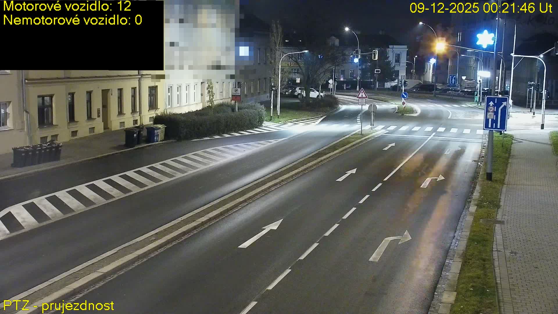 Kroměříž, Husovo & Kotojedska Náměstí Square /ul. 1.Máje (1 May Street) Junction Live Cam - Kromeriz, Zlin, Czechia