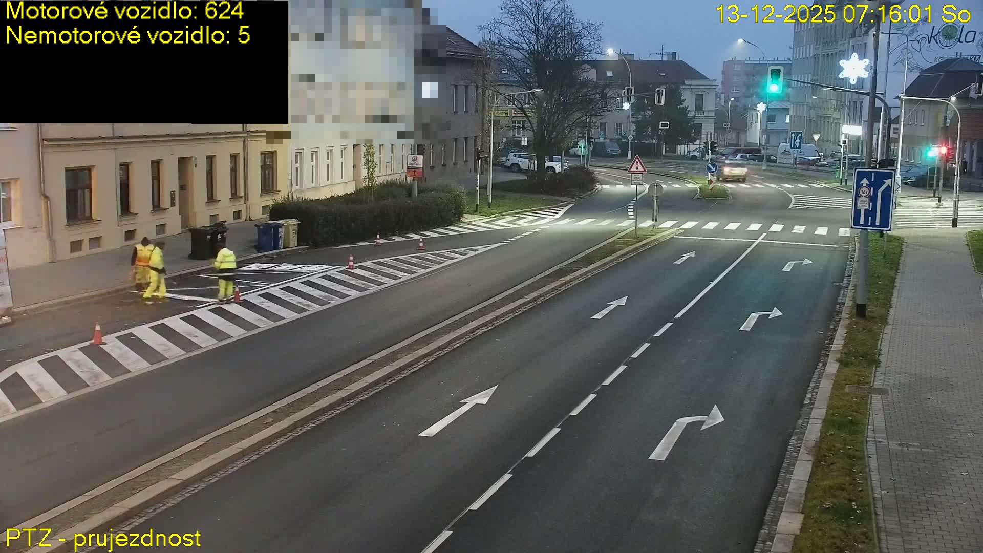 Kroměříž, Husovo & Kotojedska Náměstí Square /ul. 1.Máje (1 May Street) Junction Live Cam - Kromeriz, Zlin, Czechia