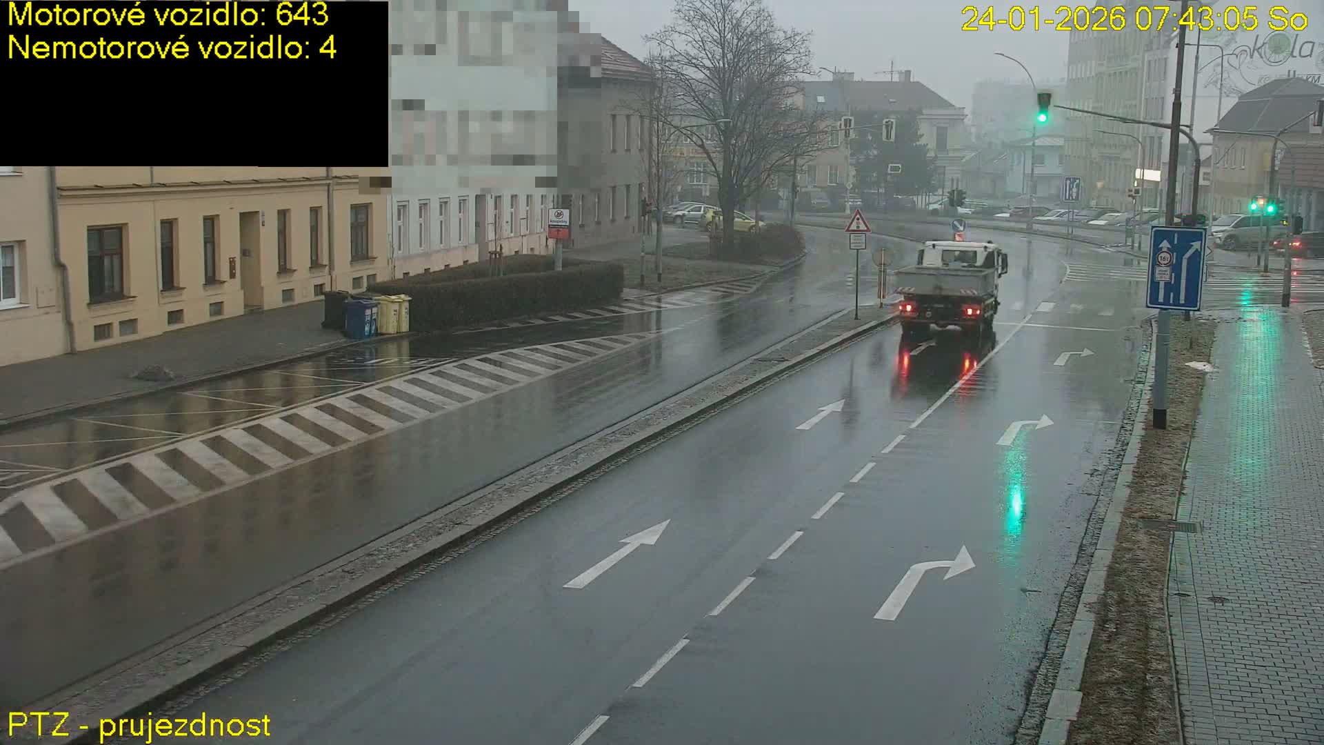 Kroměříž, Husovo & Kotojedska Náměstí Square /ul. 1.Máje (1 May Street) Junction Live Cam - Kromeriz, Zlin, Czechia