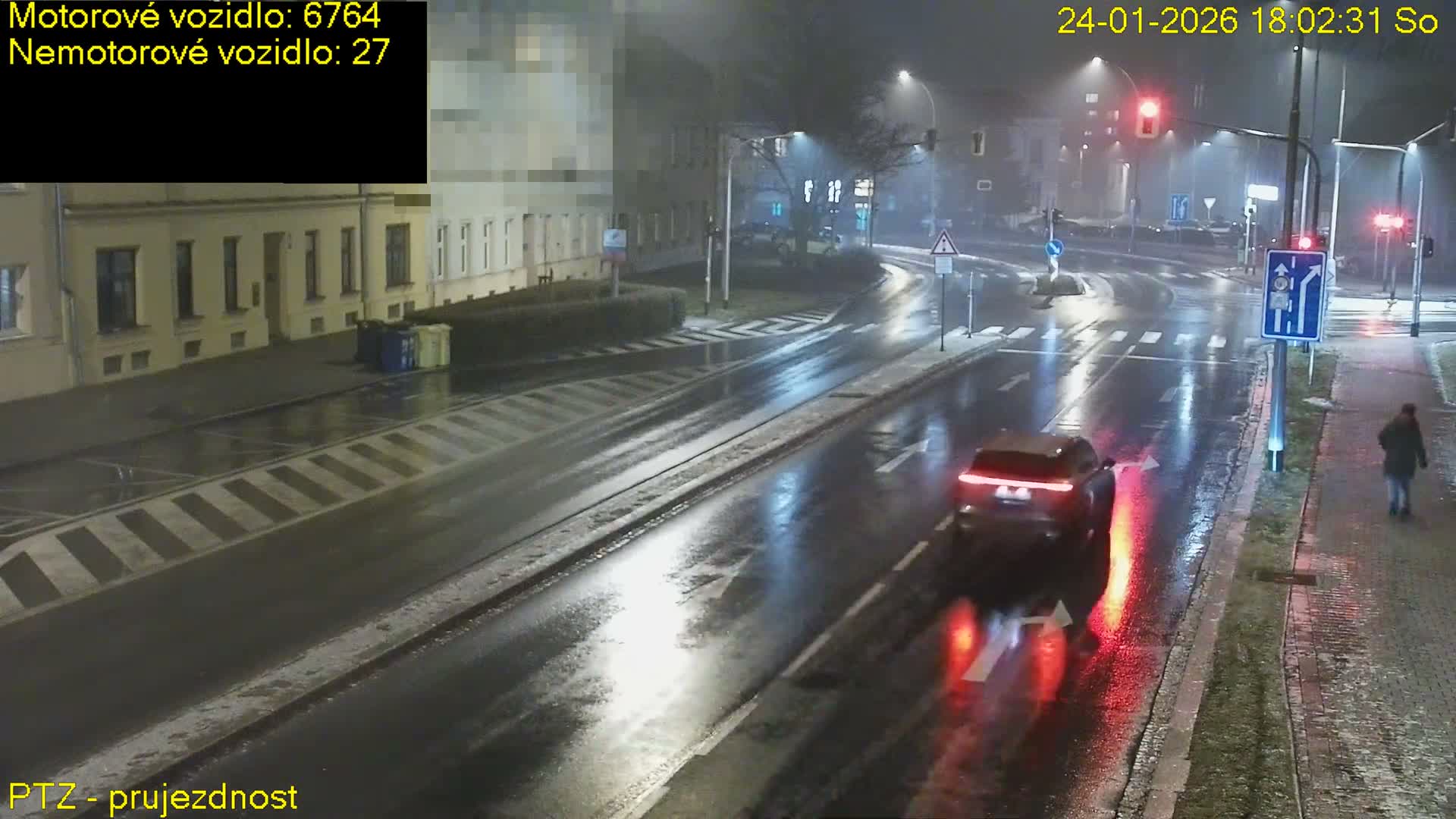 Kroměříž, Husovo & Kotojedska Náměstí Square /ul. 1.Máje (1 May Street) Junction Live Cam - Kromeriz, Zlin, Czechia