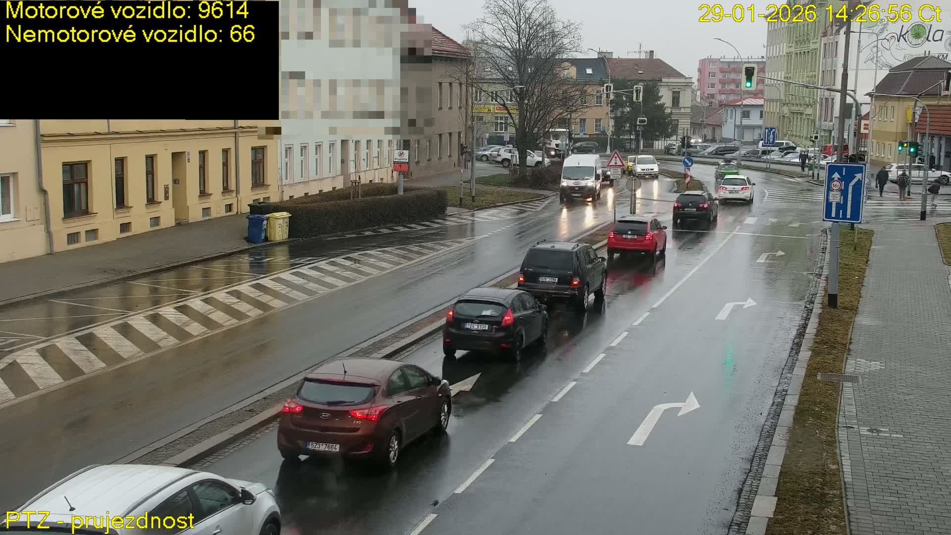 Kroměříž, Husovo & Kotojedska Náměstí Square /ul. 1.Máje (1 May Street) Junction Live Cam - Kromeriz, Zlin, Czechia