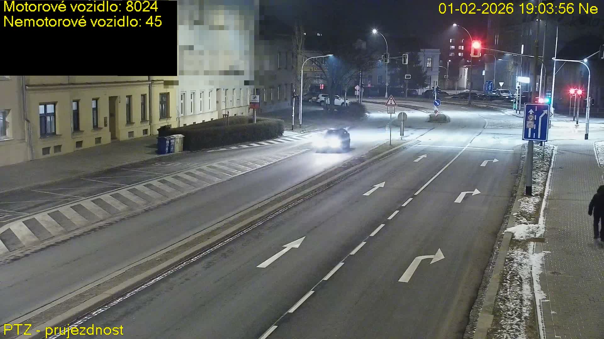 Kroměříž, Husovo & Kotojedska Náměstí Square /ul. 1.Máje (1 May Street) Junction Live Cam - Kromeriz, Zlin, Czechia