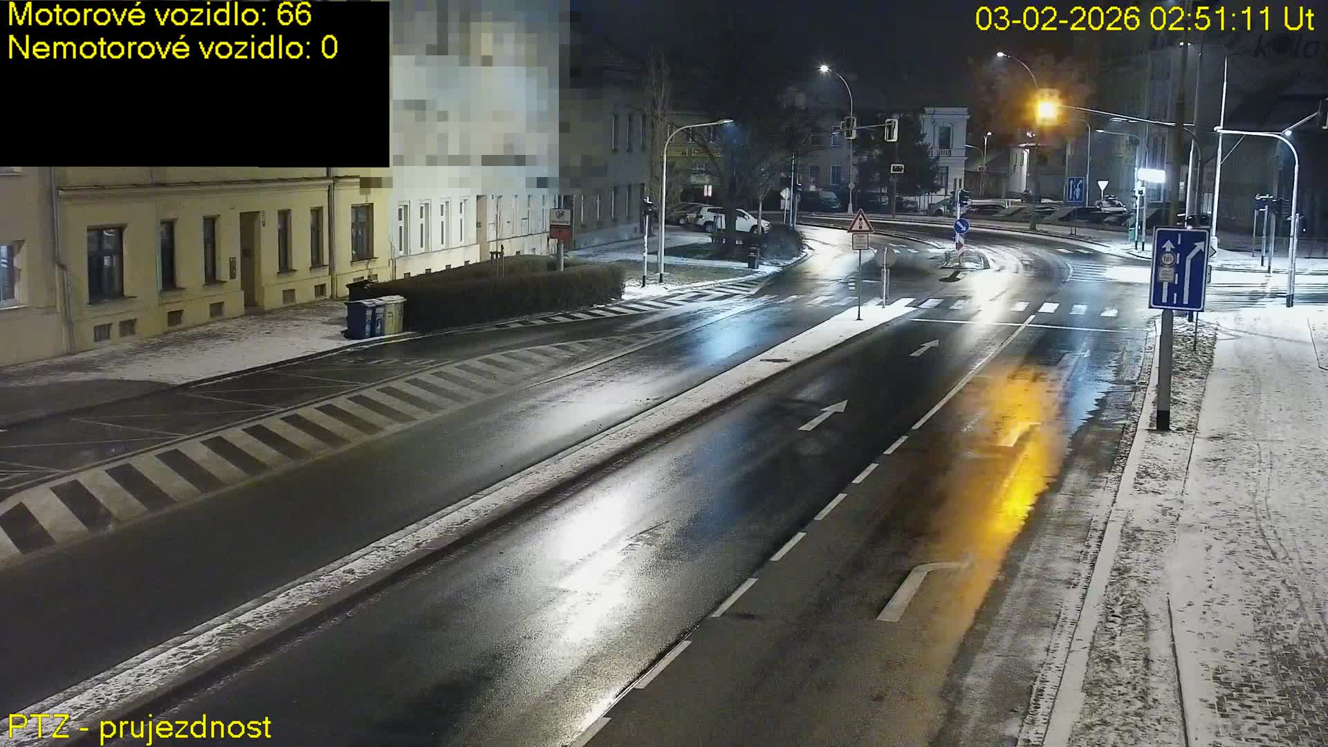 Kroměříž, Husovo & Kotojedska Náměstí Square /ul. 1.Máje (1 May Street) Junction Live Cam - Kromeriz, Zlin, Czechia
