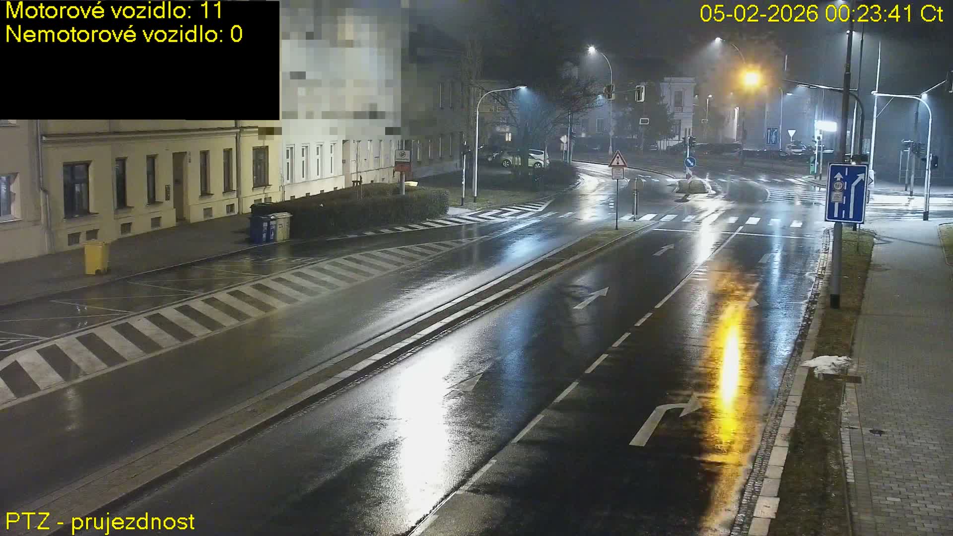 Kroměříž, Husovo & Kotojedska Náměstí Square /ul. 1.Máje (1 May Street) Junction Live Cam - Kromeriz, Zlin, Czechia