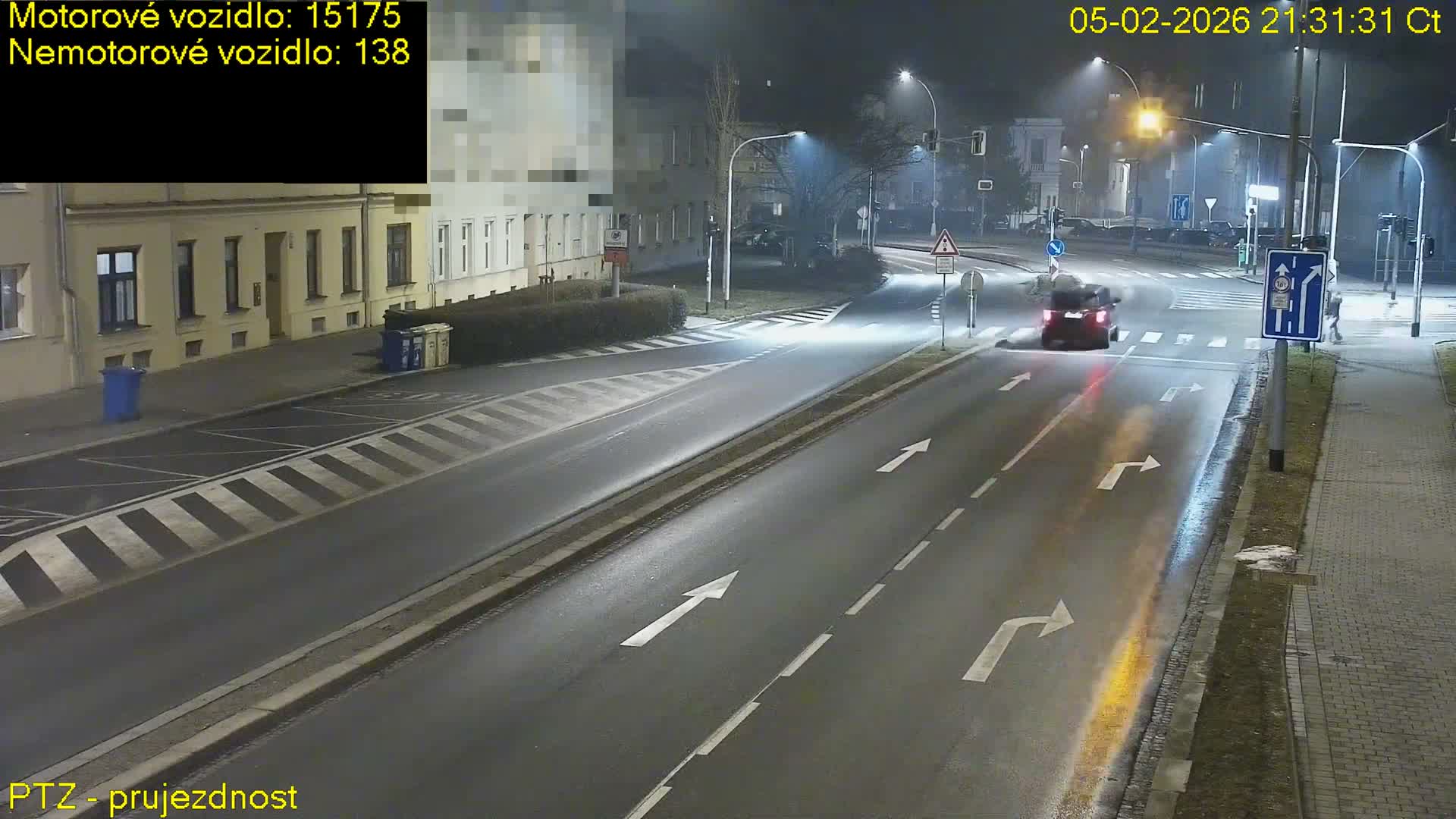 Kroměříž, Husovo & Kotojedska Náměstí Square /ul. 1.Máje (1 May Street) Junction Live Cam - Kromeriz, Zlin, Czechia