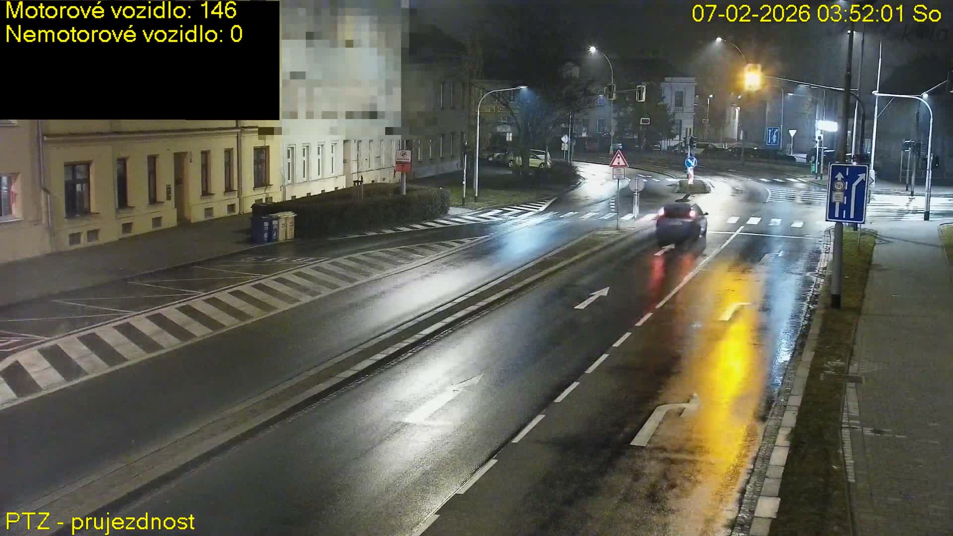 Kroměříž, Husovo & Kotojedska Náměstí Square /ul. 1.Máje (1 May Street) Junction Live Cam - Kromeriz, Zlin, Czechia