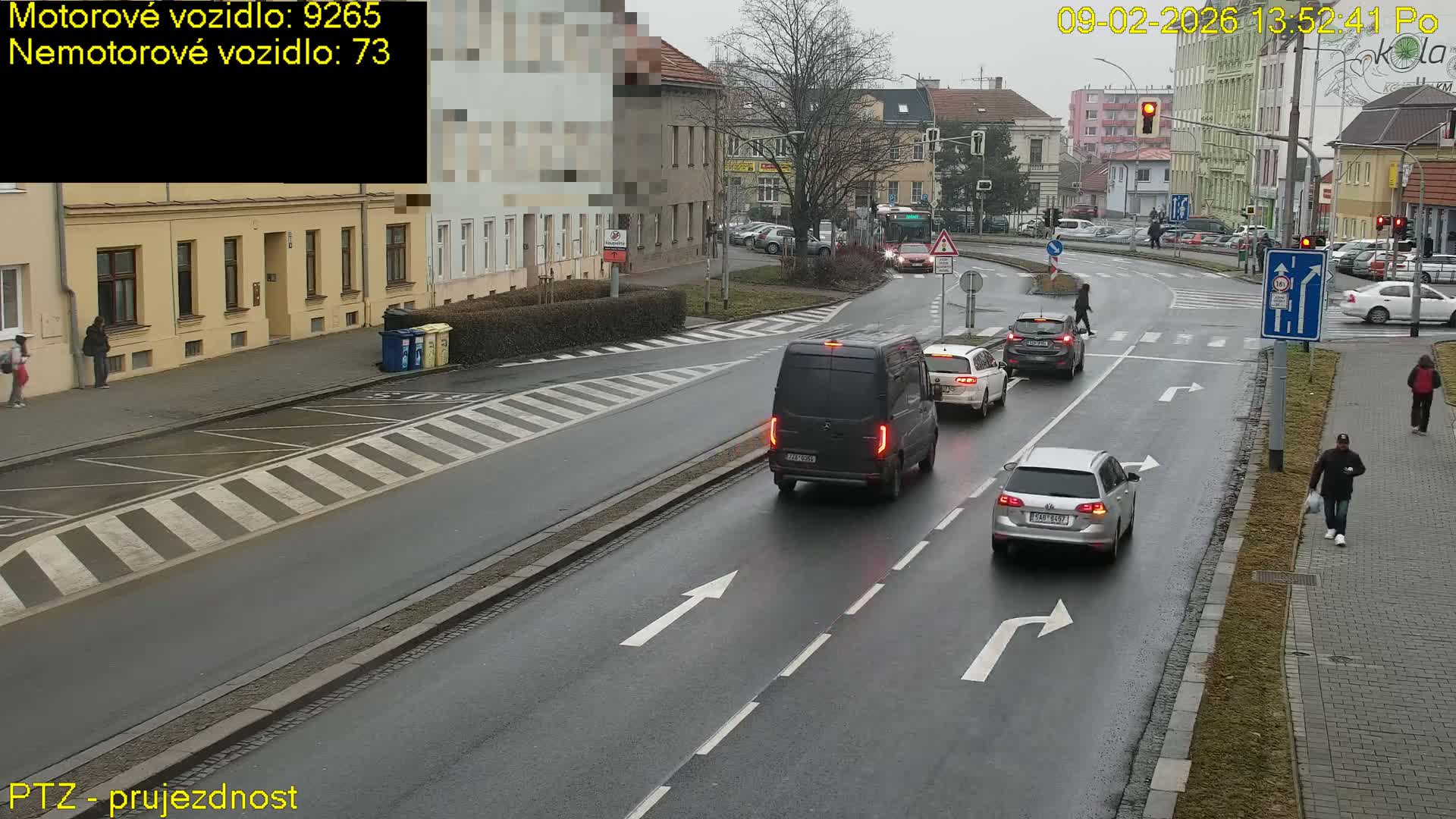 Kroměříž, Husovo & Kotojedska Náměstí Square /ul. 1.Máje (1 May Street) Junction Live Cam - Kromeriz, Zlin, Czechia