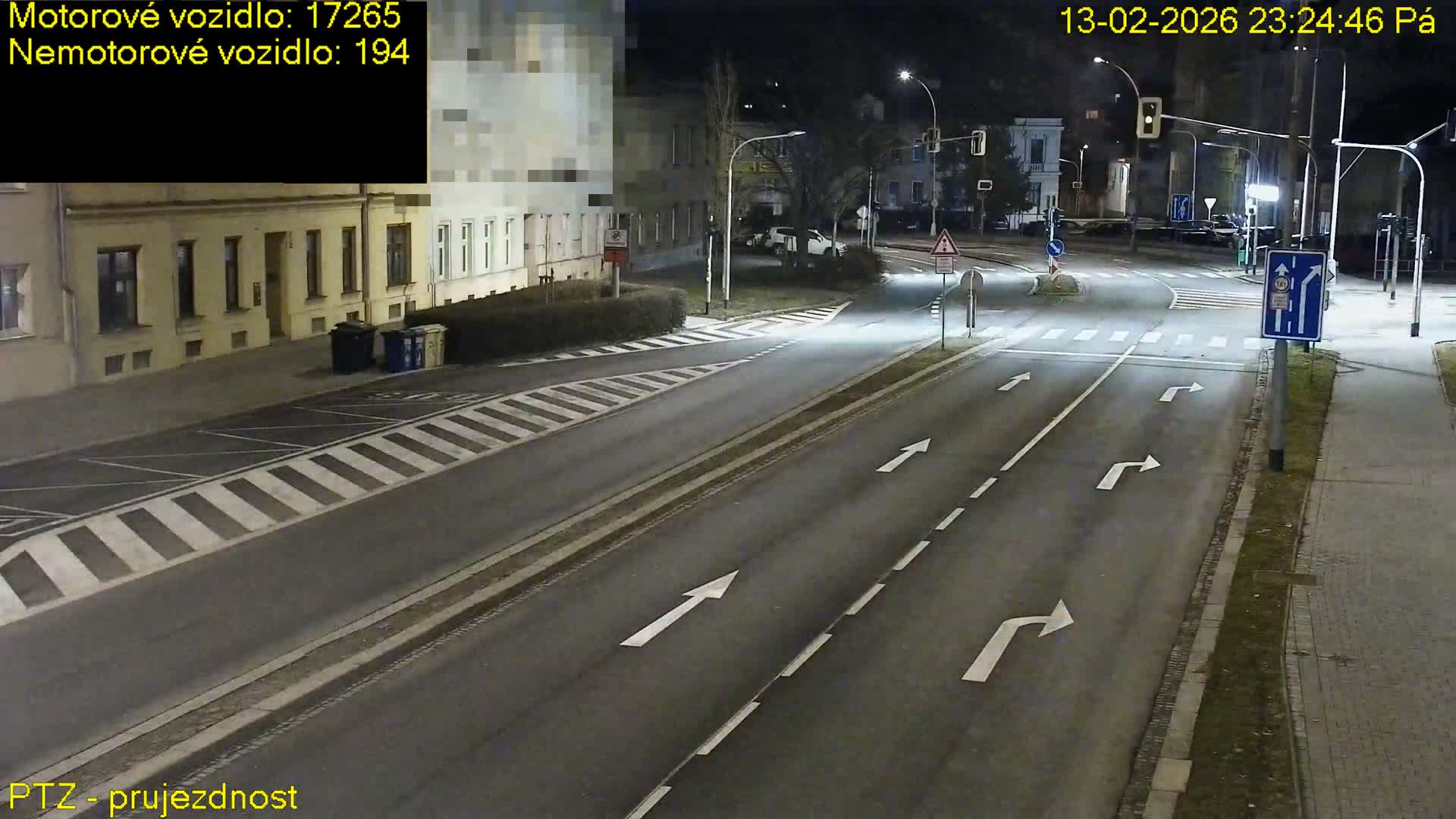 Kroměříž, Husovo & Kotojedska Náměstí Square /ul. 1.Máje (1 May Street) Junction Live Cam - Kromeriz, Zlin, Czechia