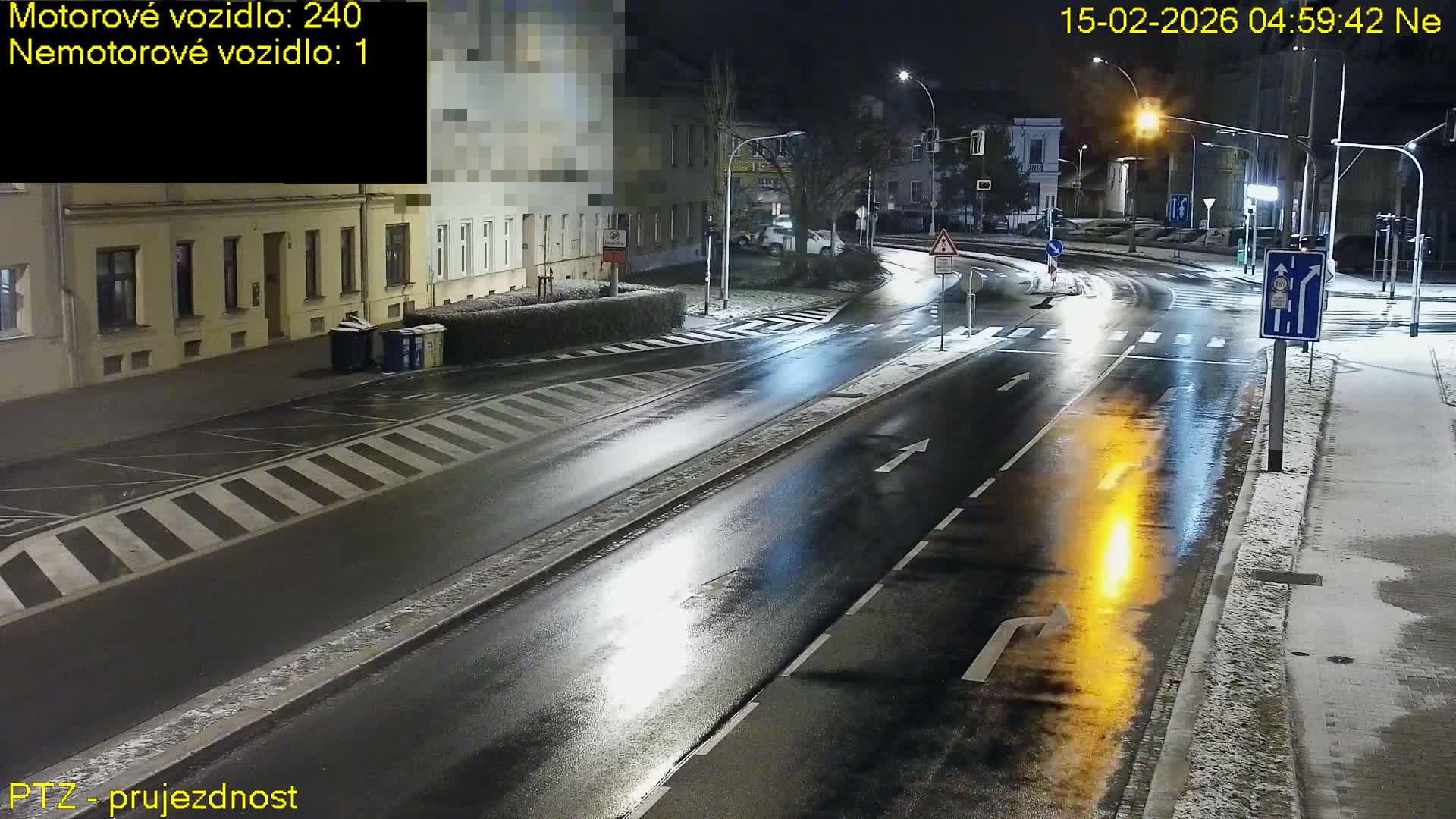 Kroměříž, Husovo & Kotojedska Náměstí Square /ul. 1.Máje (1 May Street) Junction Live Cam - Kromeriz, Zlin, Czechia