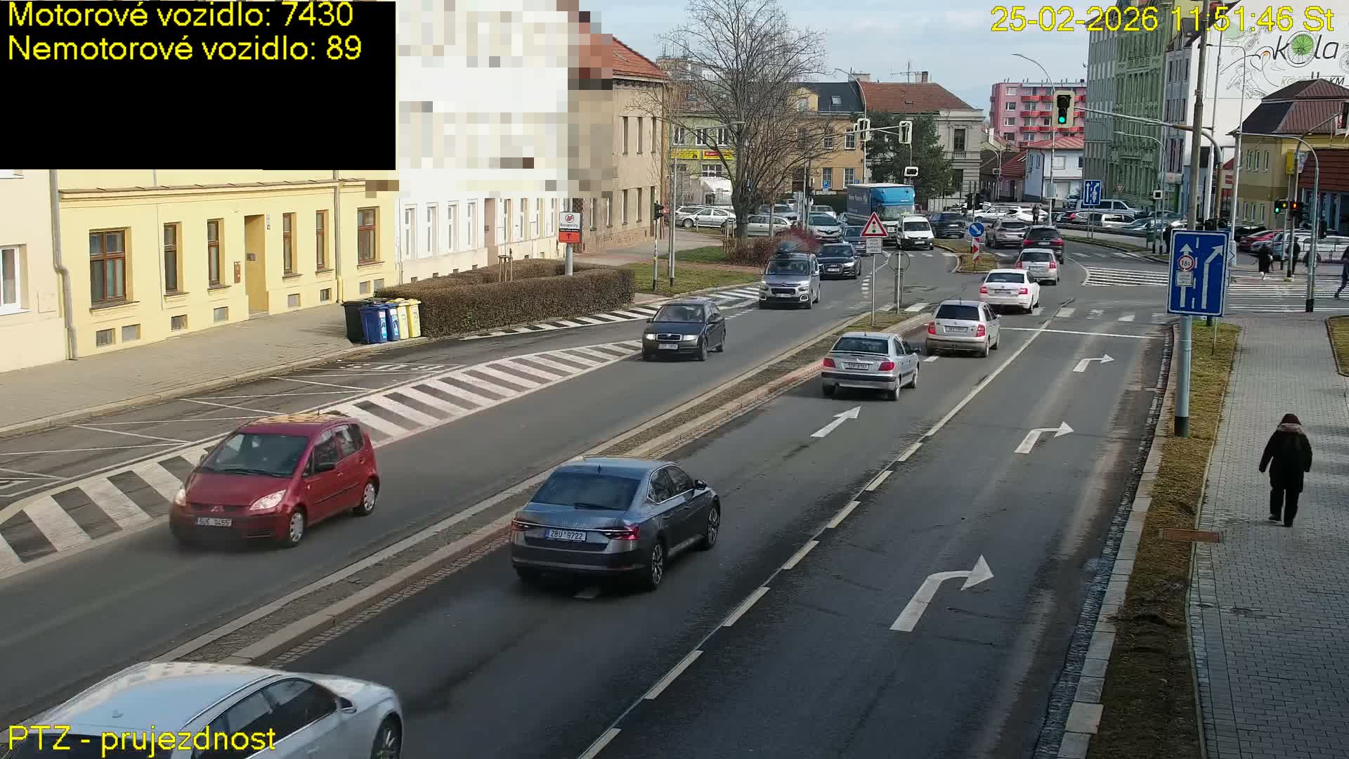 Kroměříž, Husovo & Kotojedska Náměstí Square /ul. 1.Máje (1 May Street) Junction Live Cam - Kromeriz, Zlin, Czechia