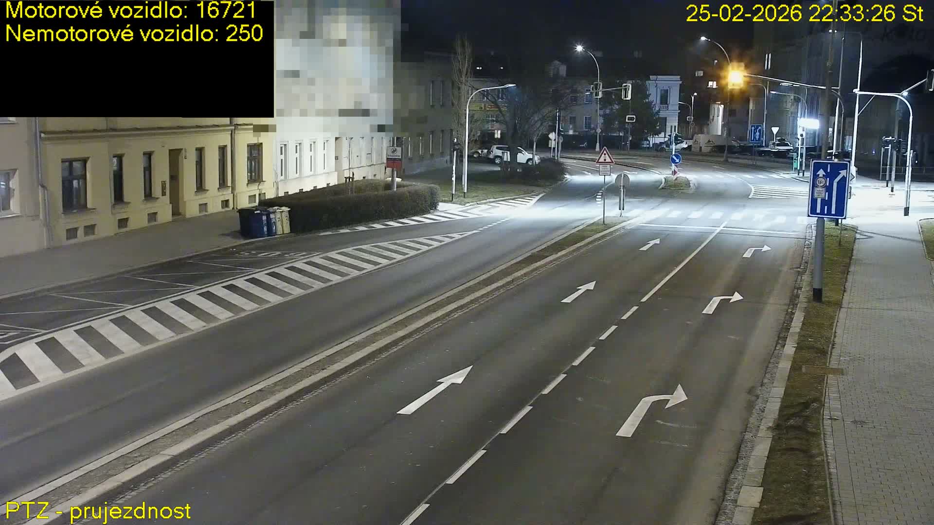 Kroměříž, Husovo & Kotojedska Náměstí Square /ul. 1.Máje (1 May Street) Junction Live Cam - Kromeriz, Zlin, Czechia