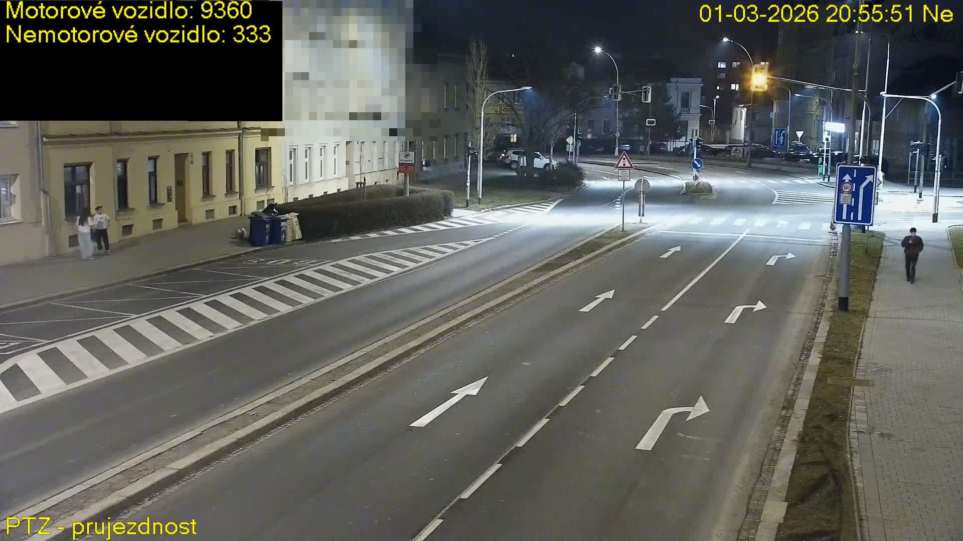 Kroměříž, Husovo & Kotojedska Náměstí Square /ul. 1.Máje (1 May Street) Junction Live Cam - Kromeriz, Zlin, Czechia