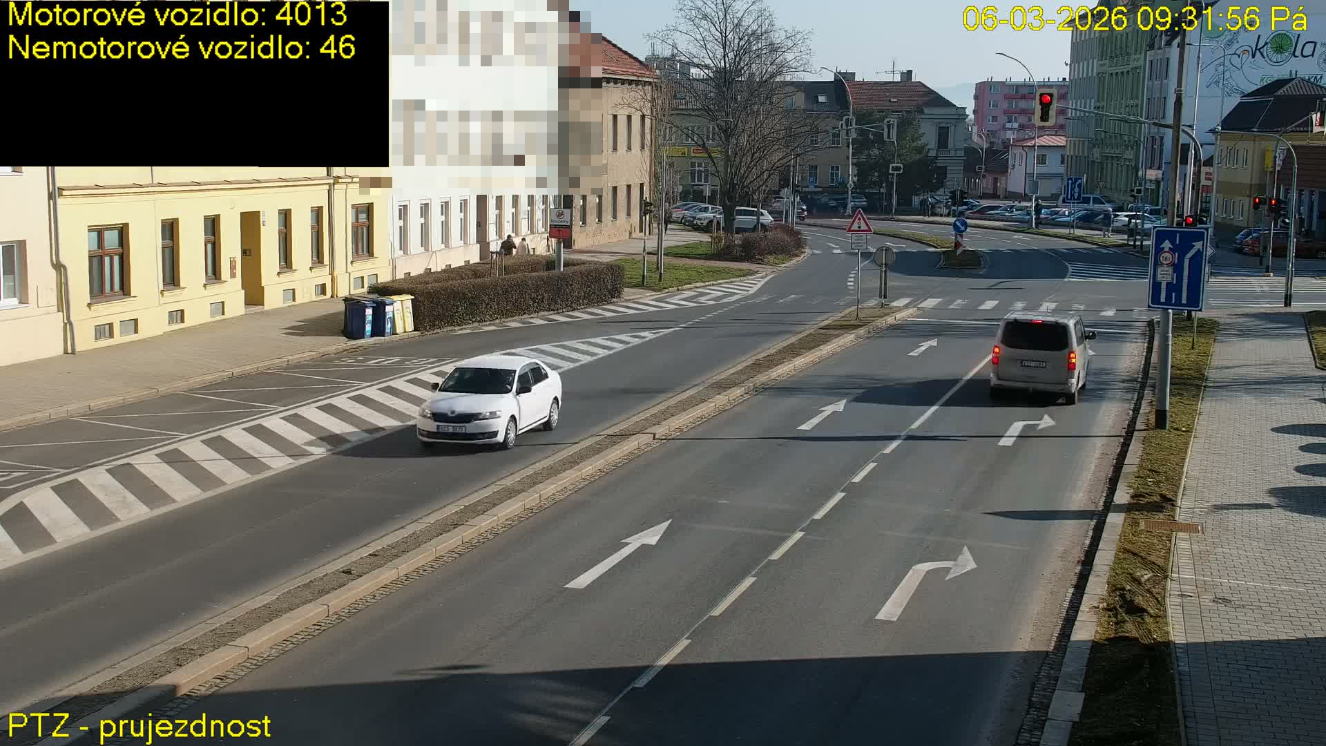 Kroměříž, Husovo & Kotojedska Náměstí Square /ul. 1.Máje (1 May Street) Junction Live Cam - Kromeriz, Zlin, Czechia