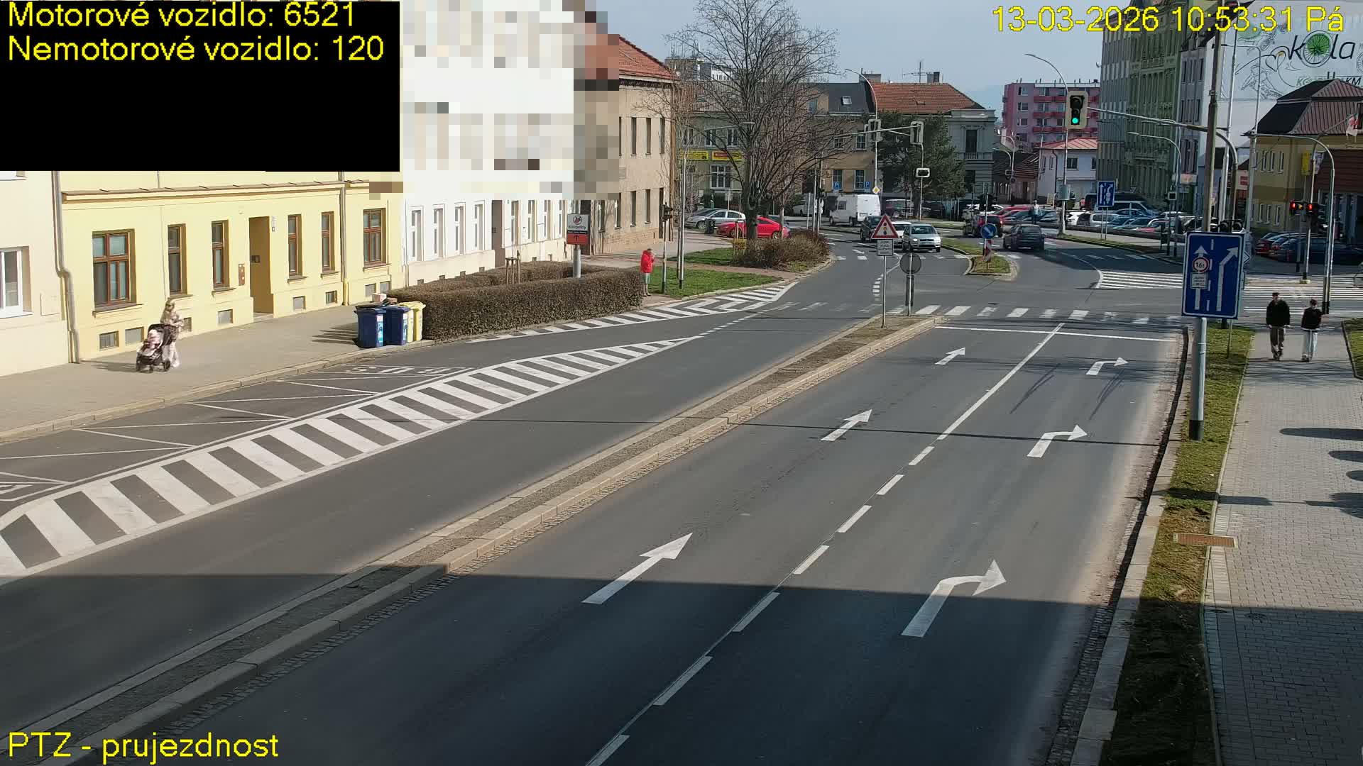 Kroměříž, Husovo & Kotojedska Náměstí Square /ul. 1.Máje (1 May Street) Junction Live Cam - Kromeriz, Zlin, Czechia