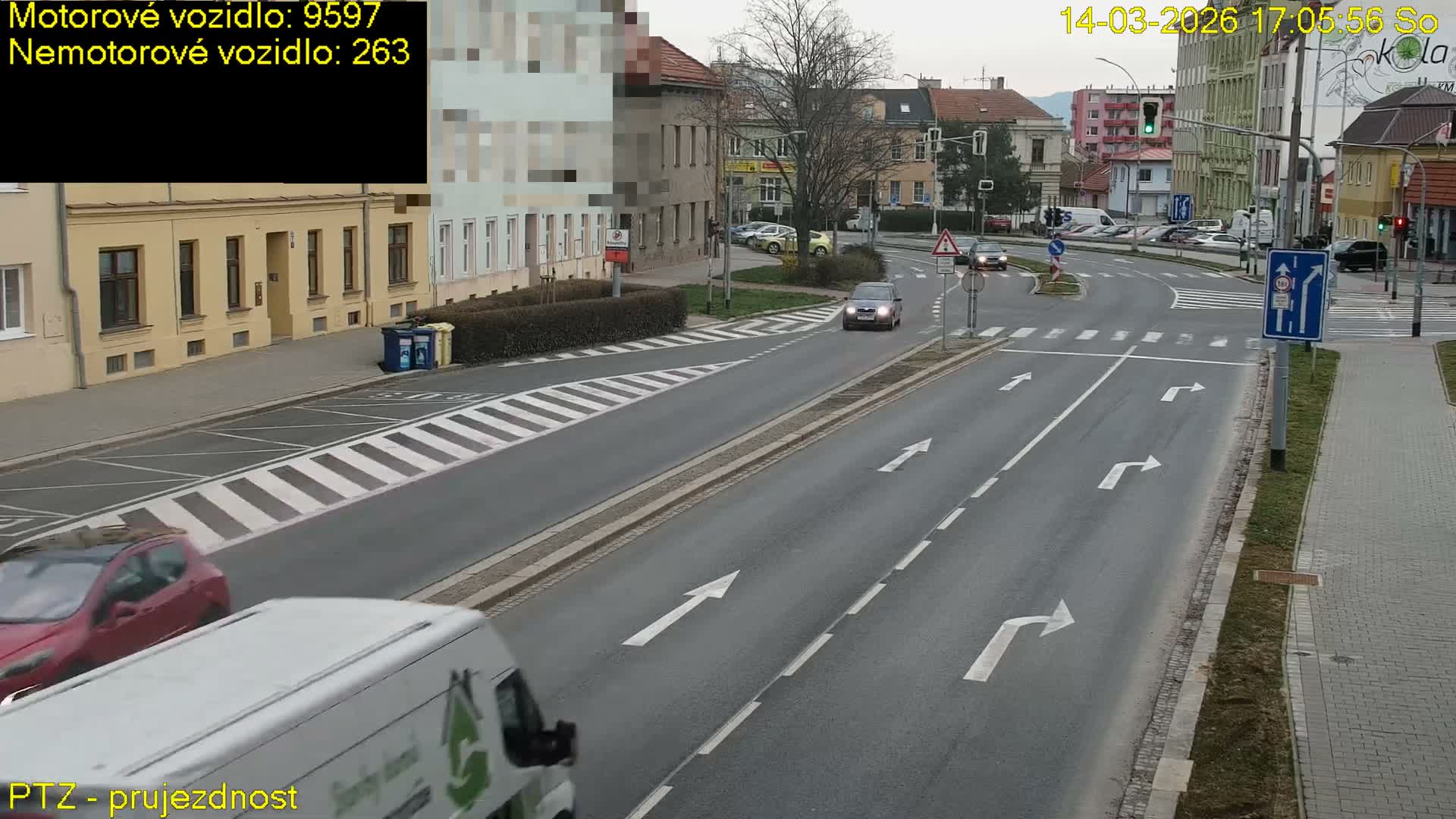 Kroměříž, Husovo & Kotojedska Náměstí Square /ul. 1.Máje (1 May Street) Junction Live Cam - Kromeriz, Zlin, Czechia